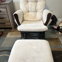 Rocking Chair/ Nursing Chair 
