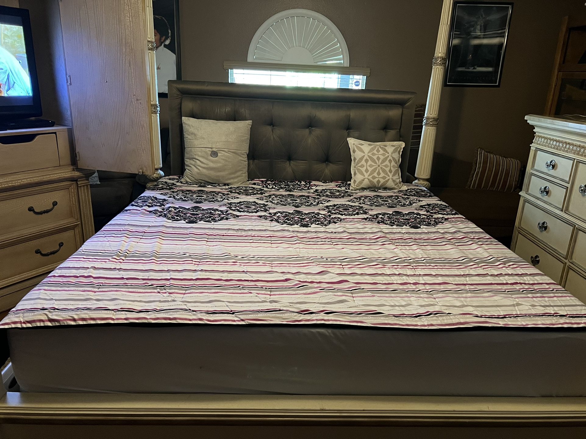 King Bedroom Set 