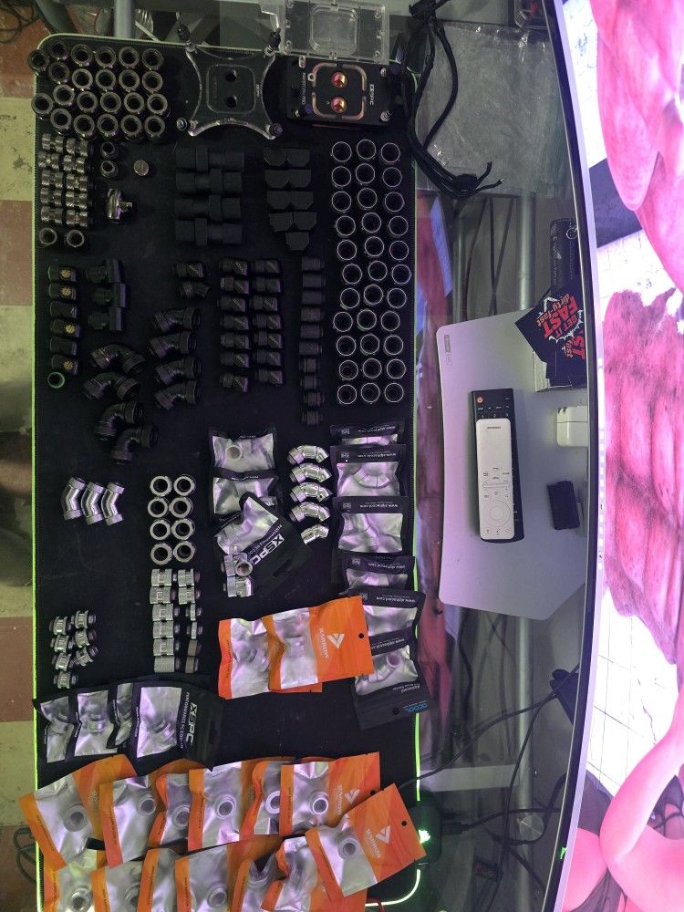 Multitude Of Pc Watercooling And Various Other PC Parts