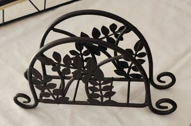 METAL NAPKIN HOLDER