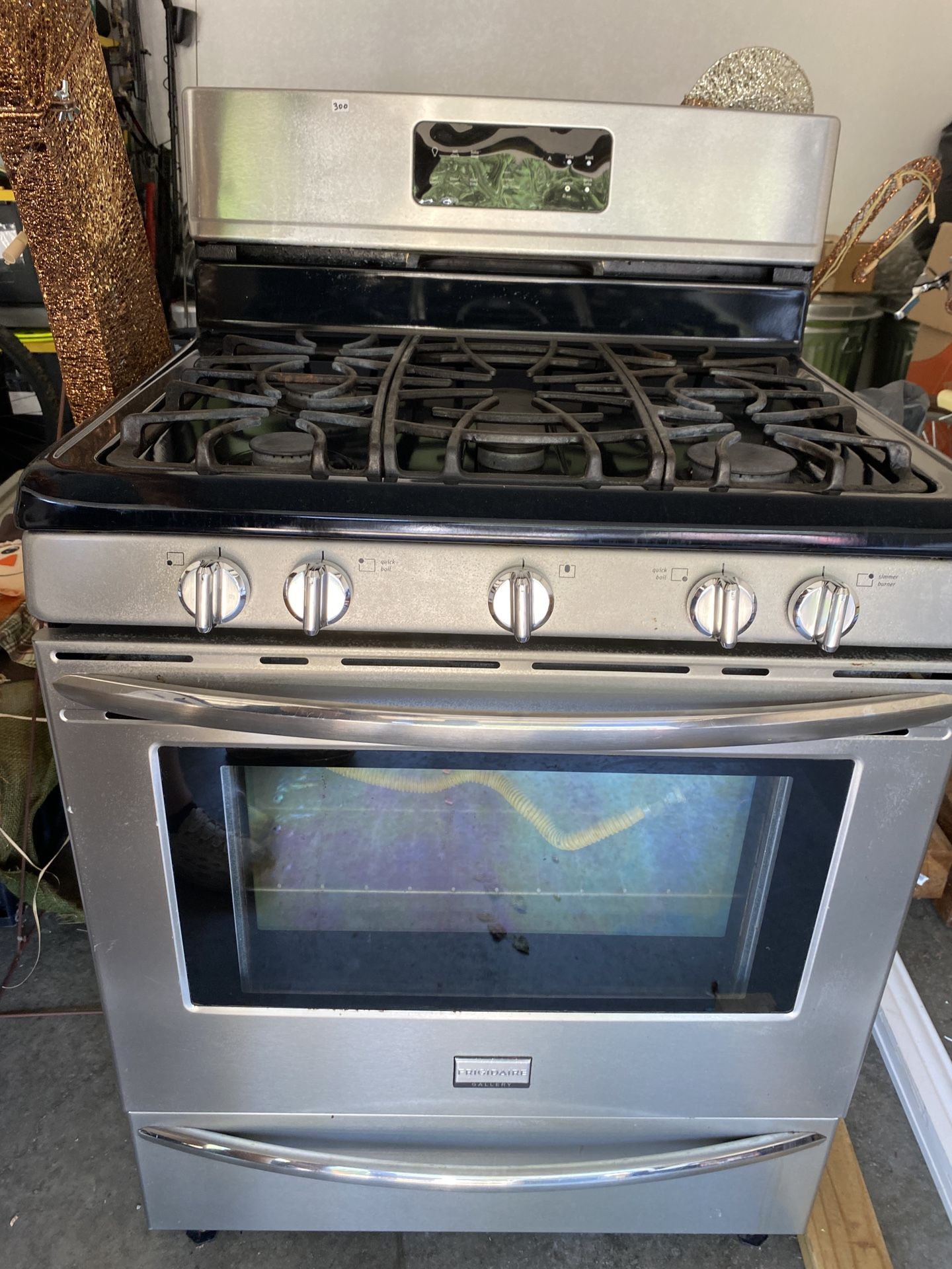 Frigidaire Stove