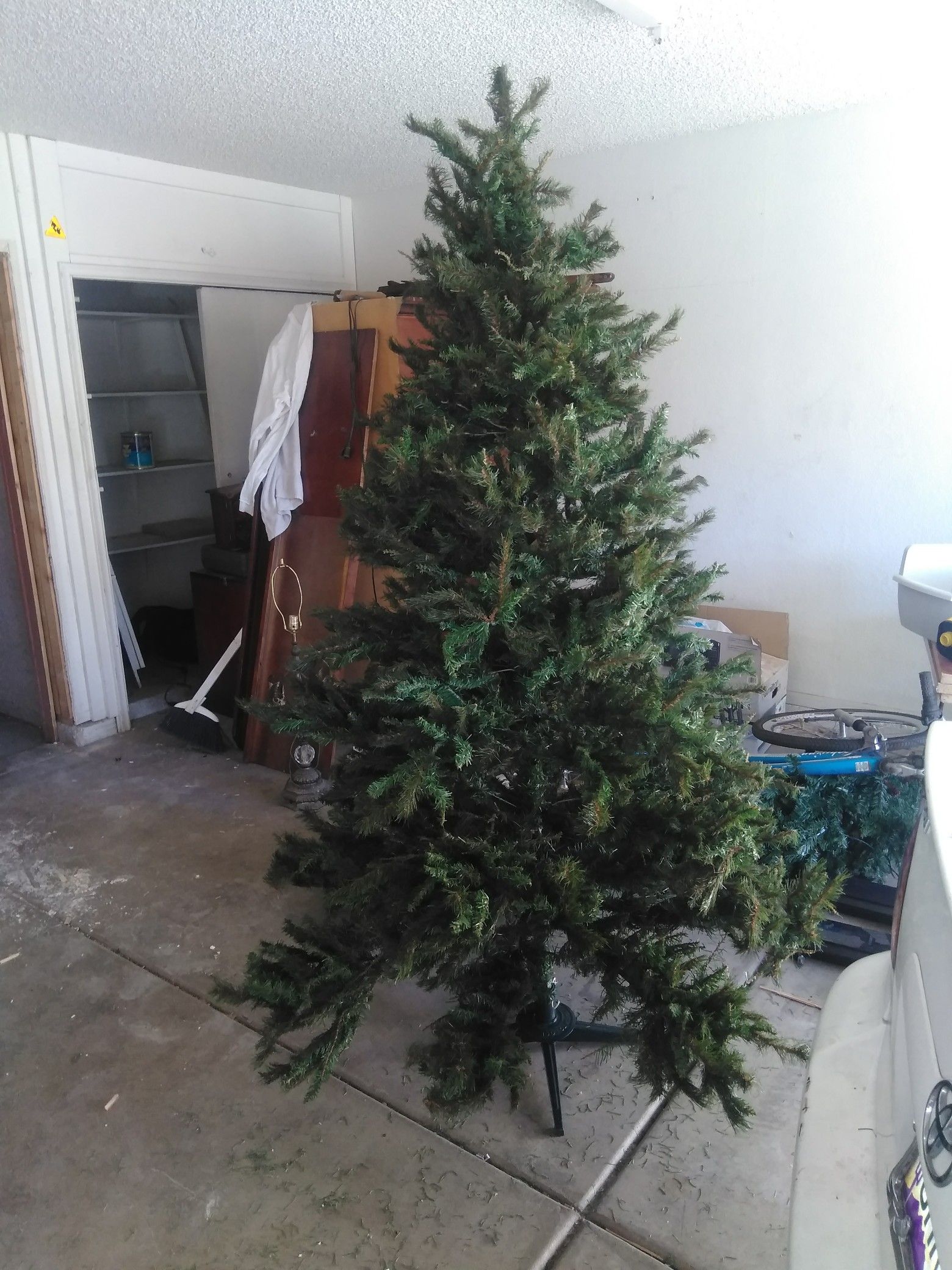 8 ft tree complete and nice make reasonable offer.