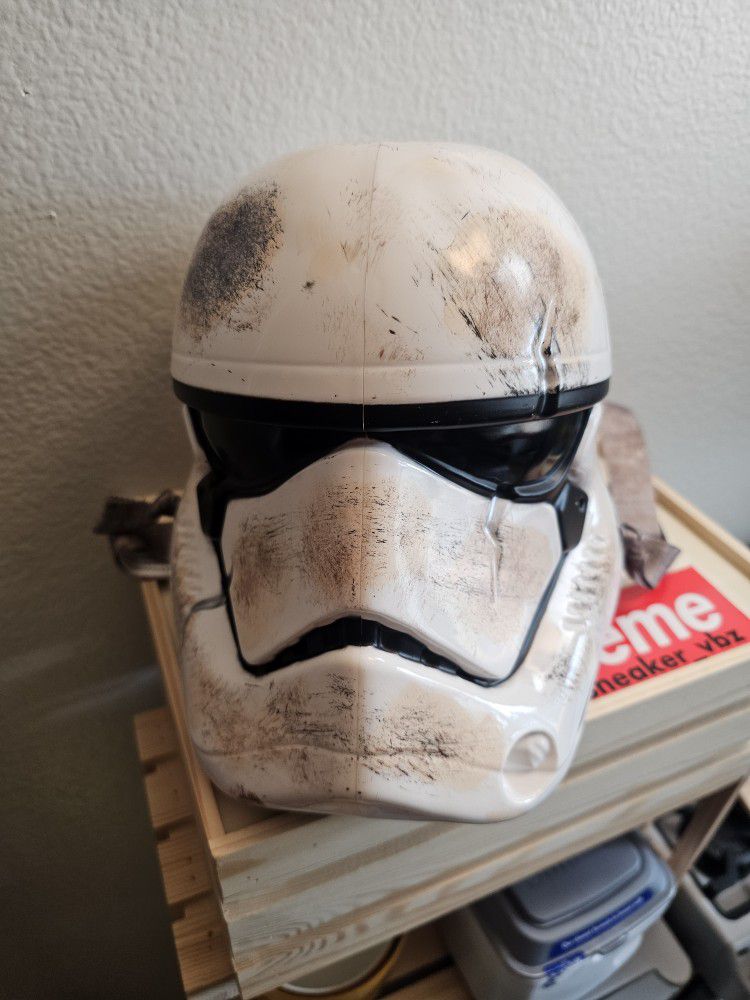 2024 Disney Parks Star Wars Salvaged Stormtrooper Helmet Popcorn Bucket !