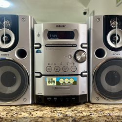 Small and powerful stereo Sony (it needs maintenance)