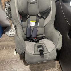 Nuna Rava Convertible 