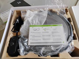 iRobot Roomba 676 Robot Vacuum Cleaner / New Open Box