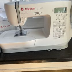 New singer sewing mashine