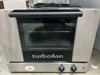 Moffat turbofan convection oven with stand
