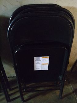 7 folding chairs w white folding table