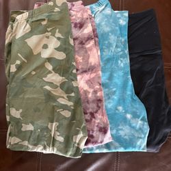 Women’s Leggings (Size Medium)