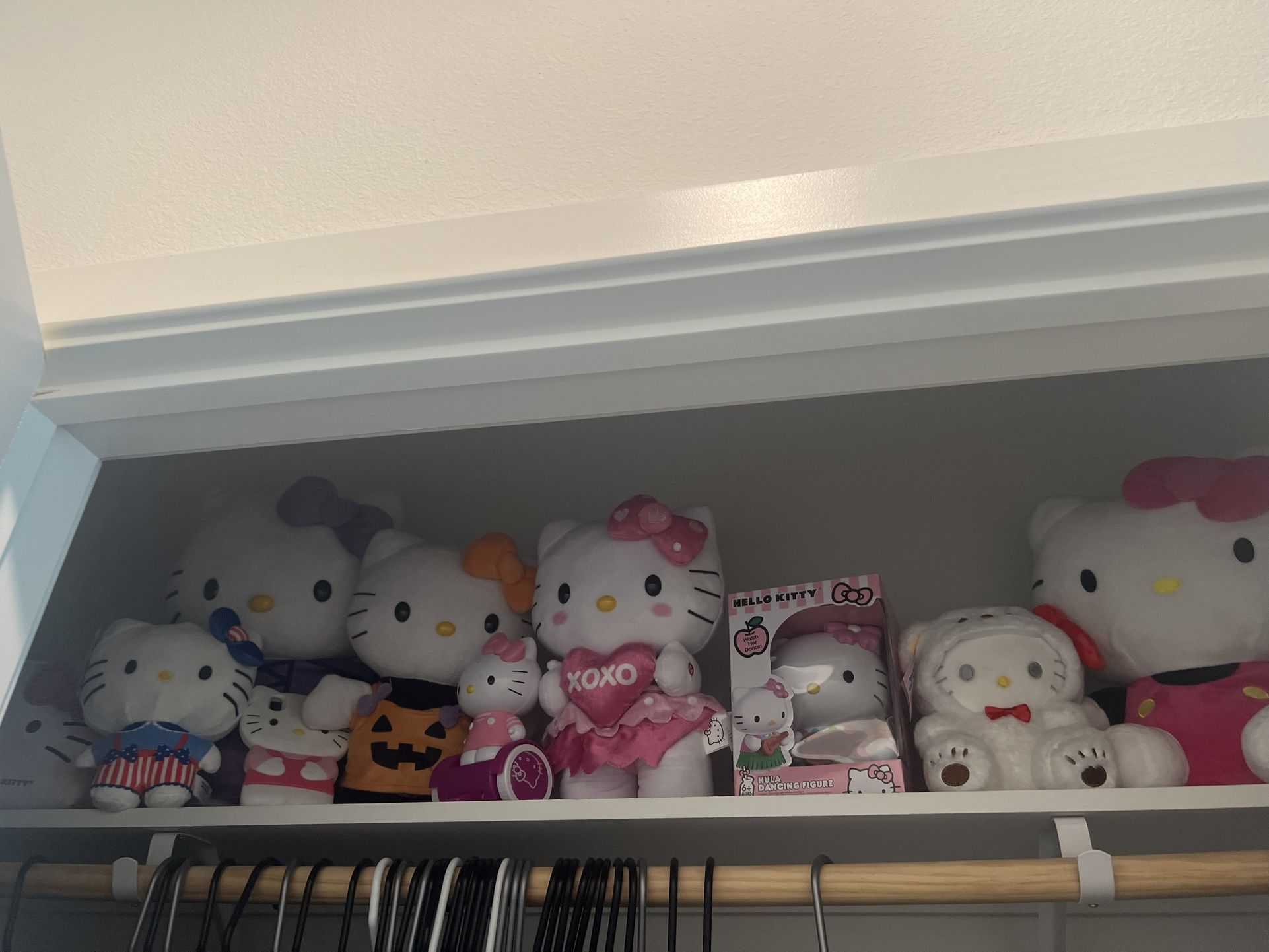 hello kitty collection