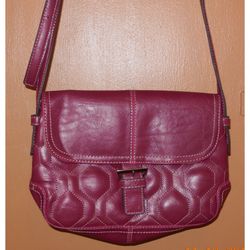 Liz Claiborne burgundy shoulder bag