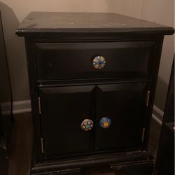 Pottery Barn End Tables/nightstands Set Of Two