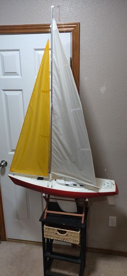 Model RC Sailboat with receiver
