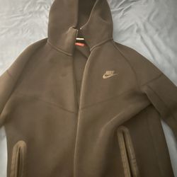 Black Nike Tech Size Med