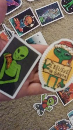 SET OF 25 ALIEN EDITION SPACE STICKERS