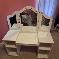 Kids Vanities