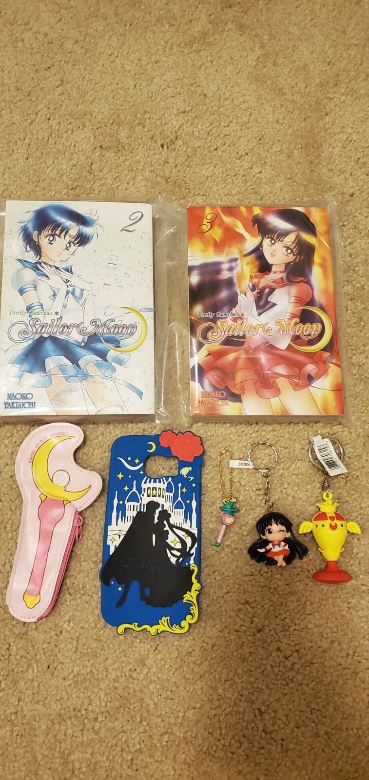 Pretty Guardian Sailor Moon Vol 2 + 3 Keychains and Samsung 8 Case