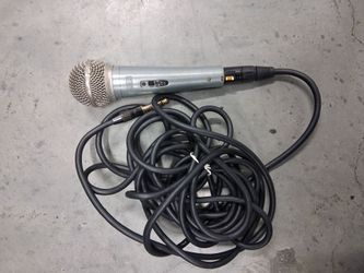 Microphone