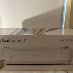 Cricut Explore Air 2 (Brand New)