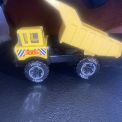 TONKA DIE-CAST  DUMP TRUCK