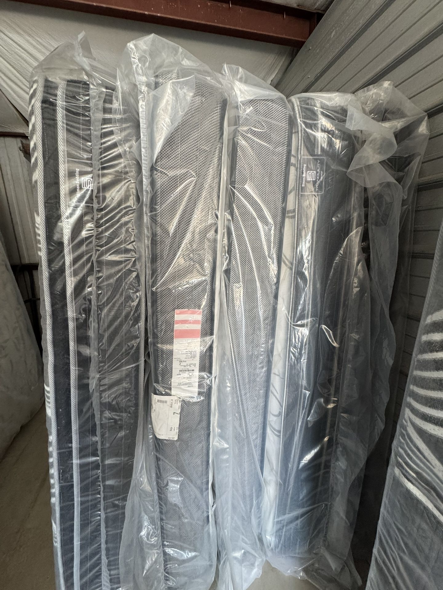 Outlet Mattress New