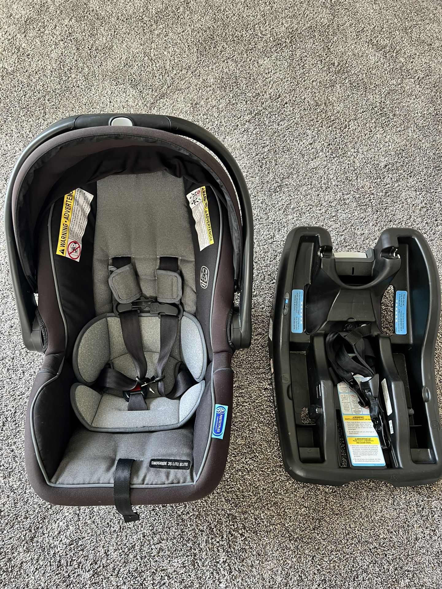 Graco Car Seat Rear view With Base