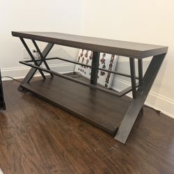 Modern TV stand (Like new)