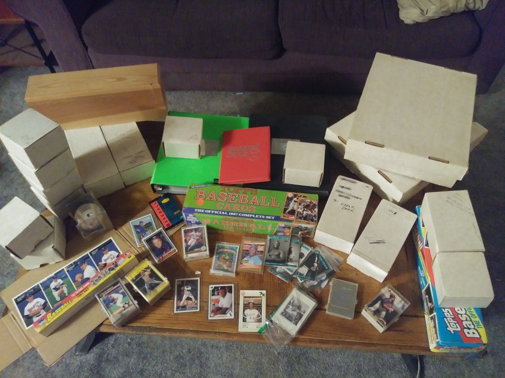 Tons of Baseball Cards!!!
