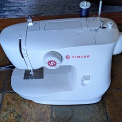 NEVER USED SINGER MX60 SEWING MACHINE 
