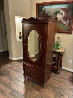 MADE IN USA STANLEY FURNITURE ARMORIE…Not Issue
