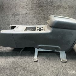 07-09 GMC Sierra 1500 Floor Center Console 