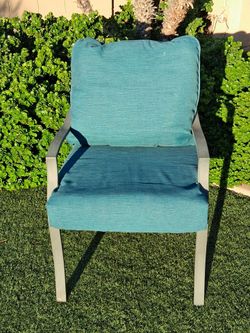 Patio Chair w/Teal Cushions