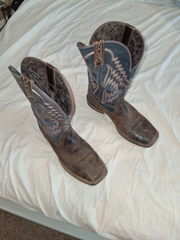 Ariats 11.5 Boots