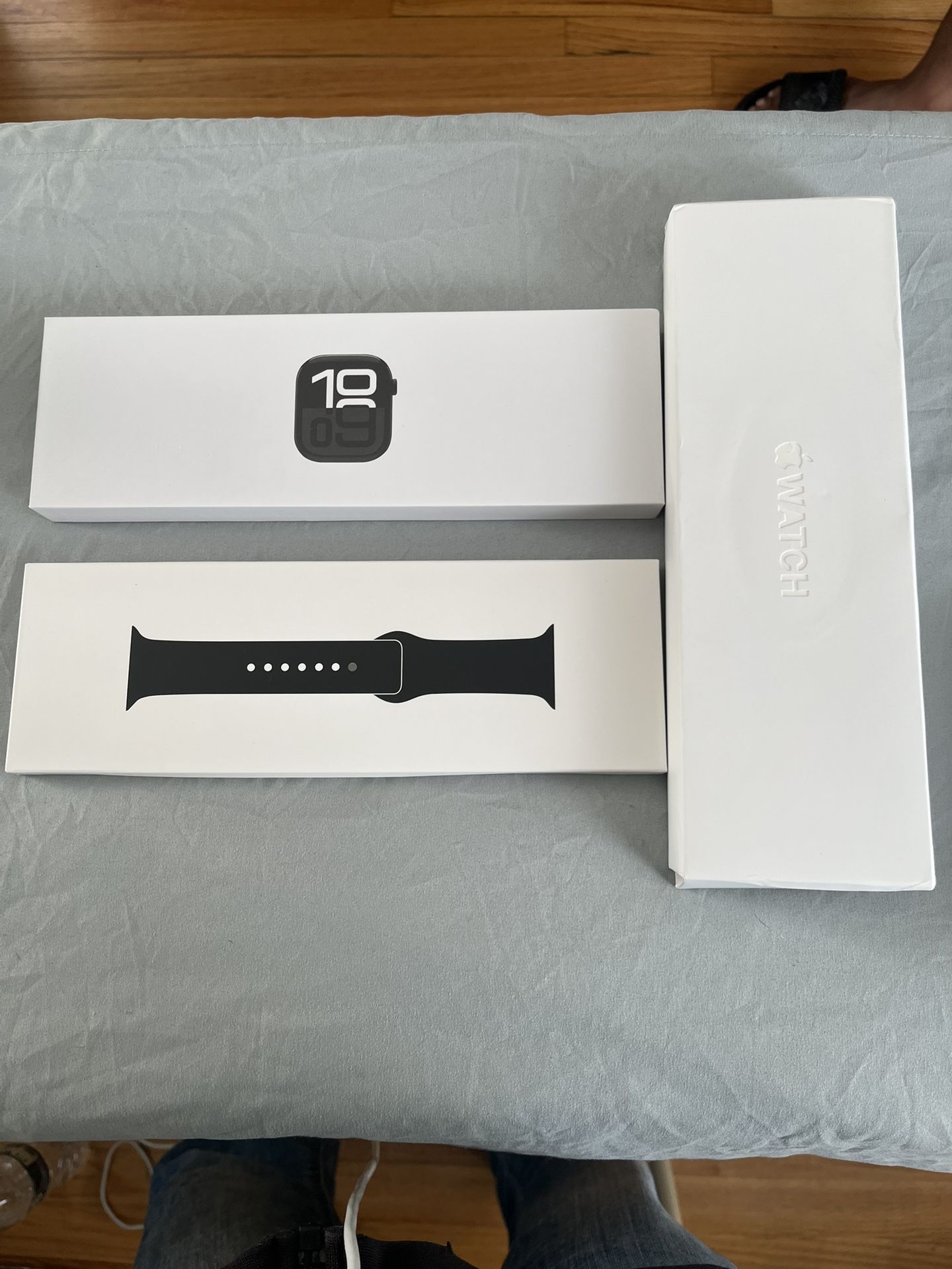 ⏱ Apple Watch Series 10 (Brand New + Sealed)