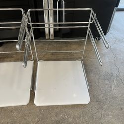 Restaurant  bag holder