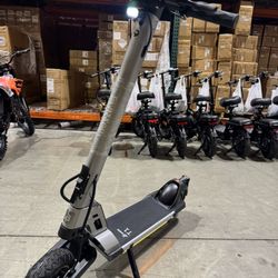 Electric scooter