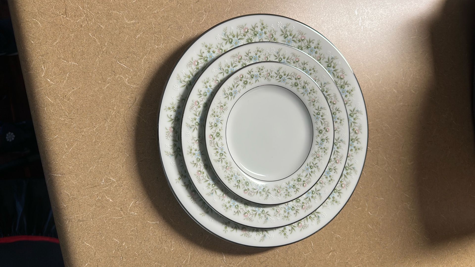 Noritake Savannah China 2031 Set