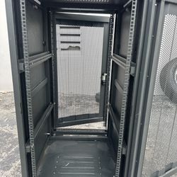 Server Cage 