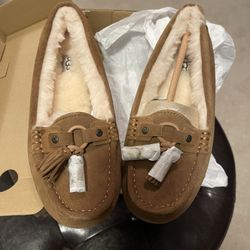 Brand New Women UGG Slip On Shoes (Moccasins) Light Brown Color Size 7. Perfect For The Cold Weather. That’s Upon Us. 