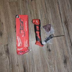 
Milwaukee
M18 18V Lithium-Ion Cordless Oscillating Multi-Tool (Tool-Only)