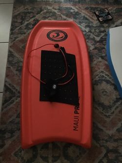2 BOOGIE BOARD W HYDRA FINS 
