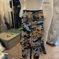 Noli yoga camo leggings