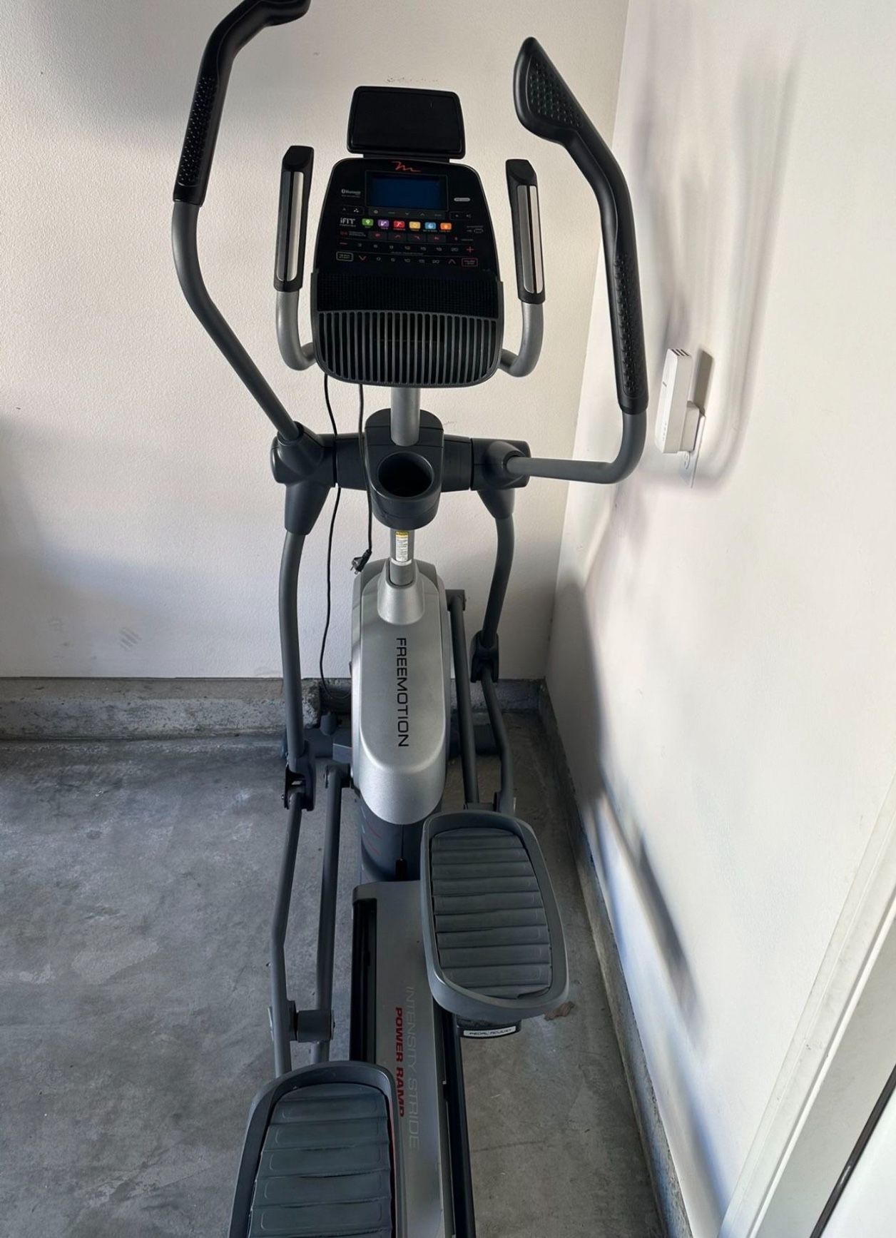 Elliptical Freemotion