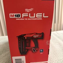 Milwaukee M18 FUEL 16GA Angled Finish Nailer (Tool-Only)