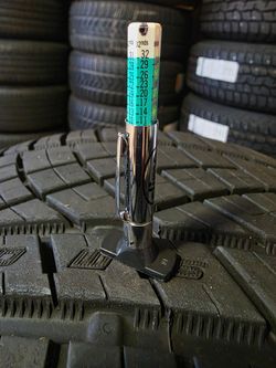 1 almost brand new Continental DWS 285/30/20