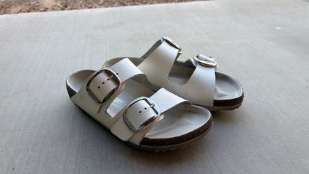 Birkenstock white big buckle 8.5 (39) narrow