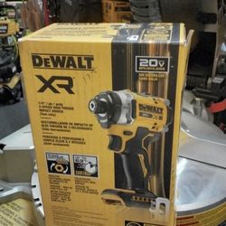 DEWALT 20V MAX BRUSHLESS 1/4" /PO/PULG 3 SPEED HIGH TORQUE IMPACT DRIVER (TOOL ONLY)