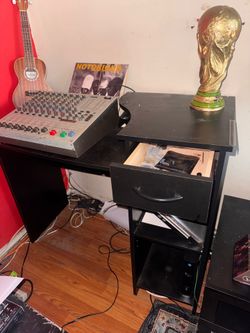 Desk need gone by today!