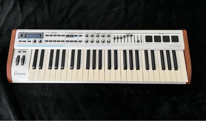 Keyboard Arturia Midi Contriller